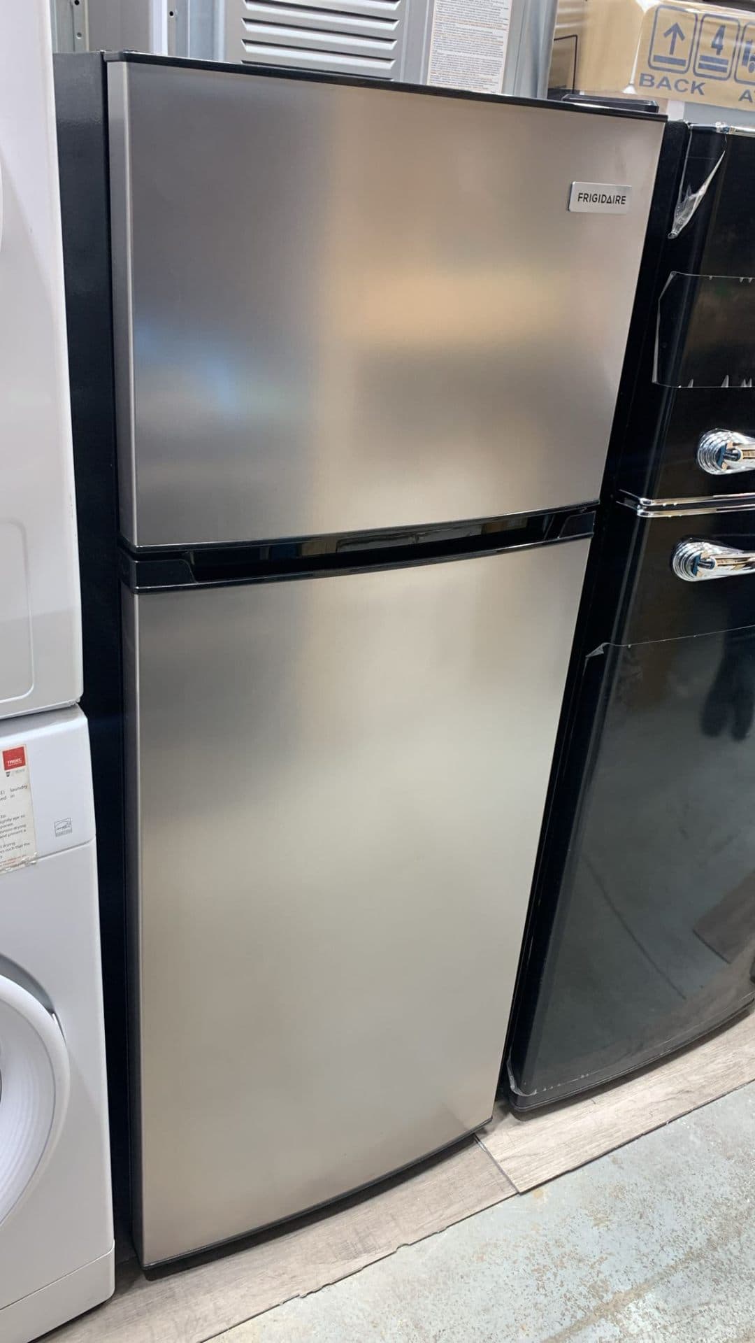 Fridge - Frigidaire 7.5 Cu Ft Top-Freezer EFR780-6COM PLATINUM - New - Home Appliances in Mississauga, Ontario - Buy and Sell on Fliku
