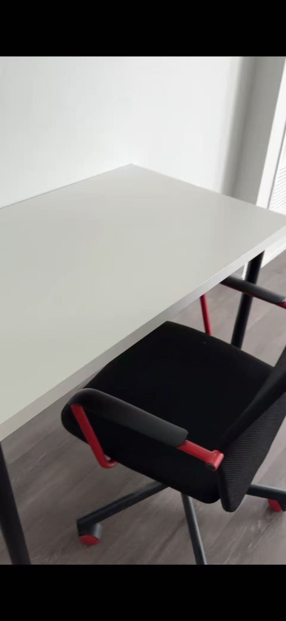 Computer Desk and Chair - Furniture in Toronto, Ontario - Buy and Sell on Fliku